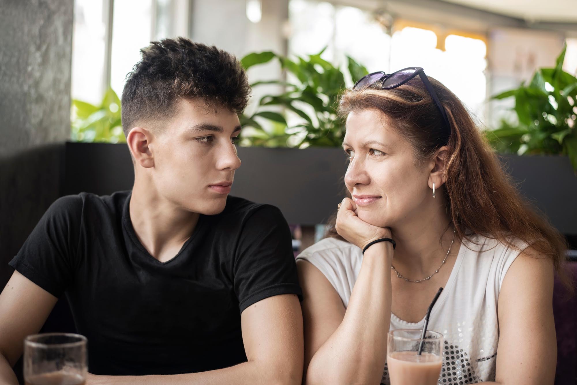 Recognizing Early Signs of Teen Mental Health Challenges: A Guide for Parents