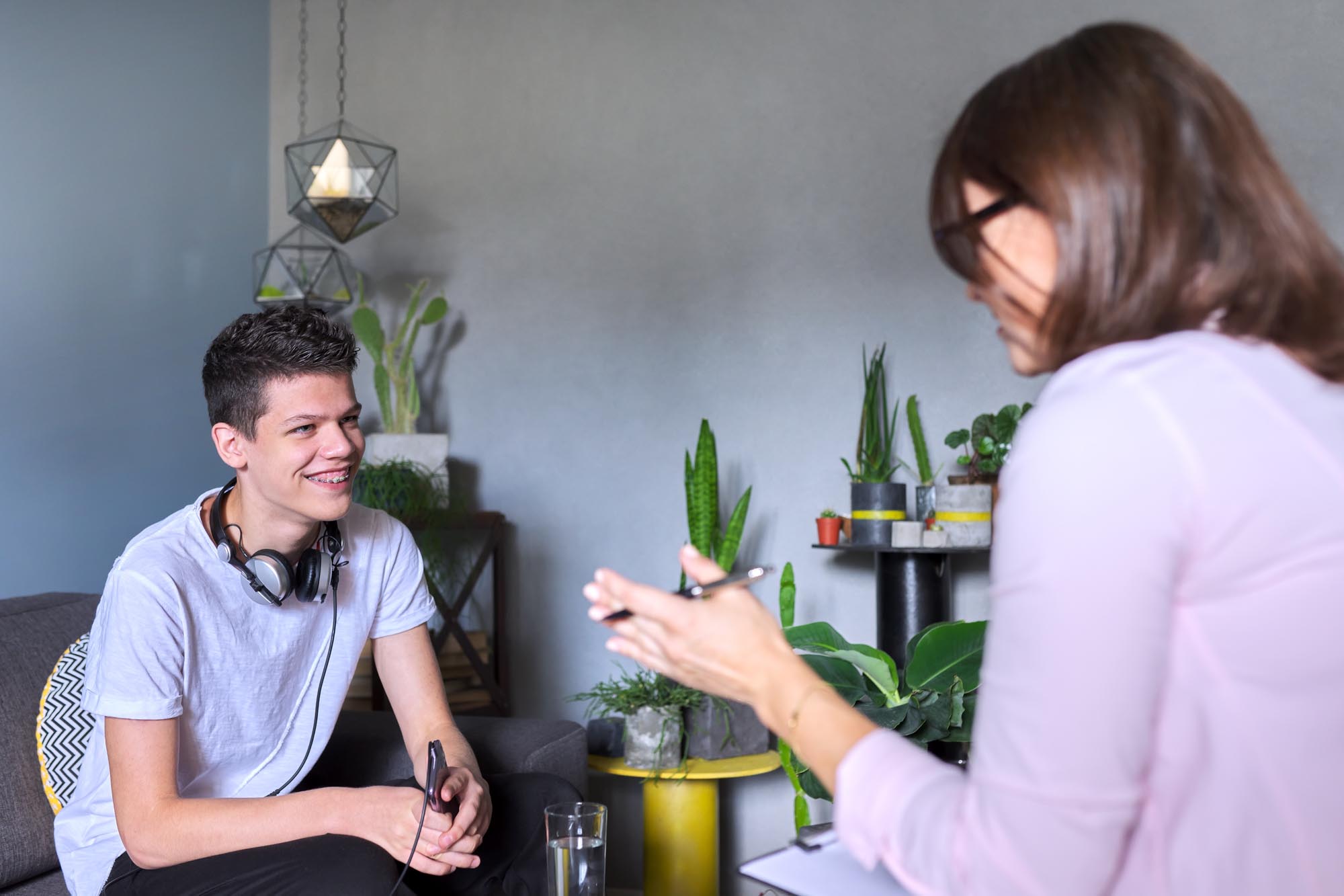 Inpatient and Outpatient Mental Health Care: Which is Right for Your Teen?